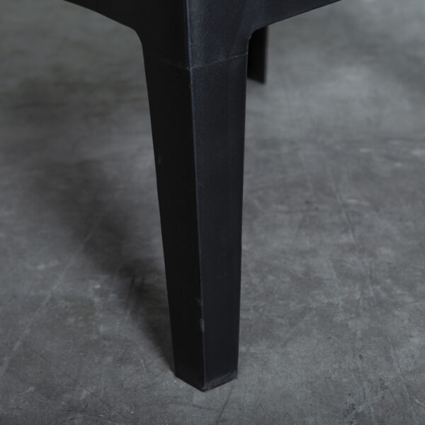 Sitial Cubo Negro