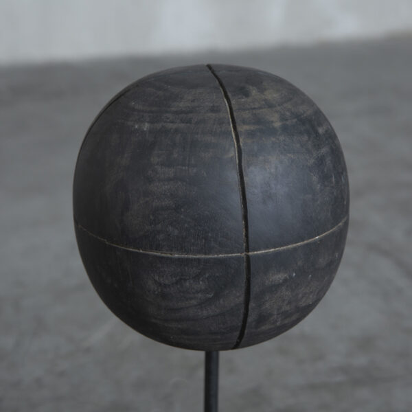 Escultura la Esfera