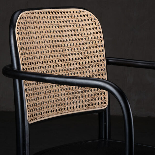 Silla Oporto Negra con Brazos