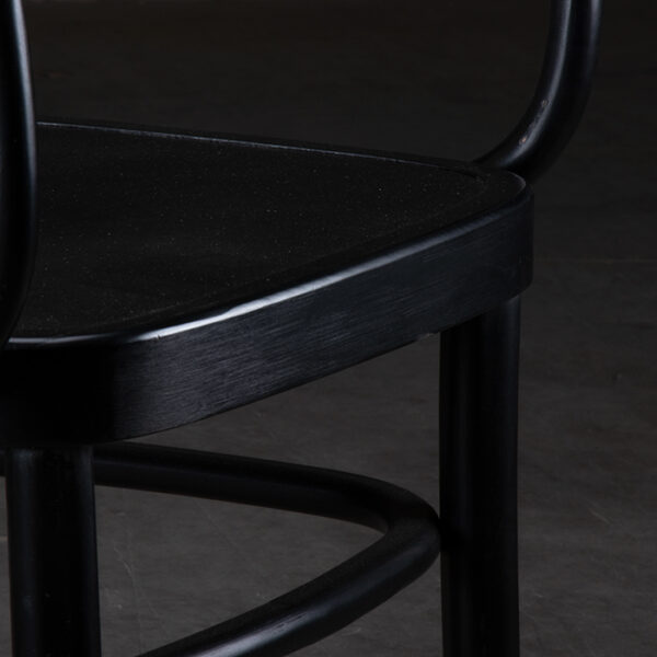Silla Oporto Negra con Brazos