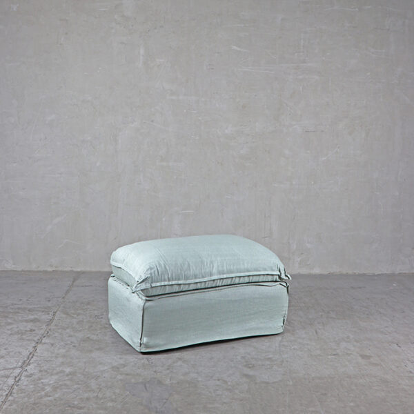 Sillón Concilio + Pouf Niebla 90 x 50