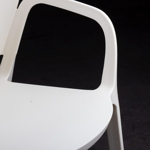 Silla La Que Resiste blanca