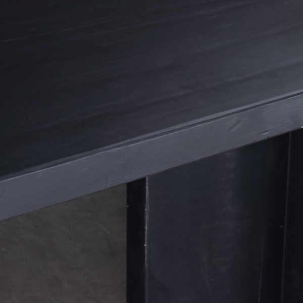 Mesa La Exhalación negra