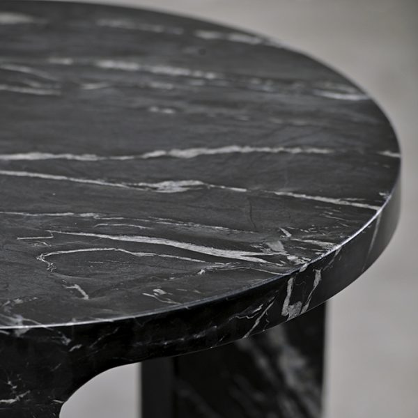 Mesa el Flagelo Negra