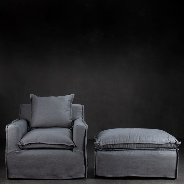 Sillón y pouf Santo Concilio