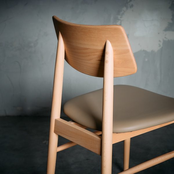 Silla Xiexie Natural Cuero Beige