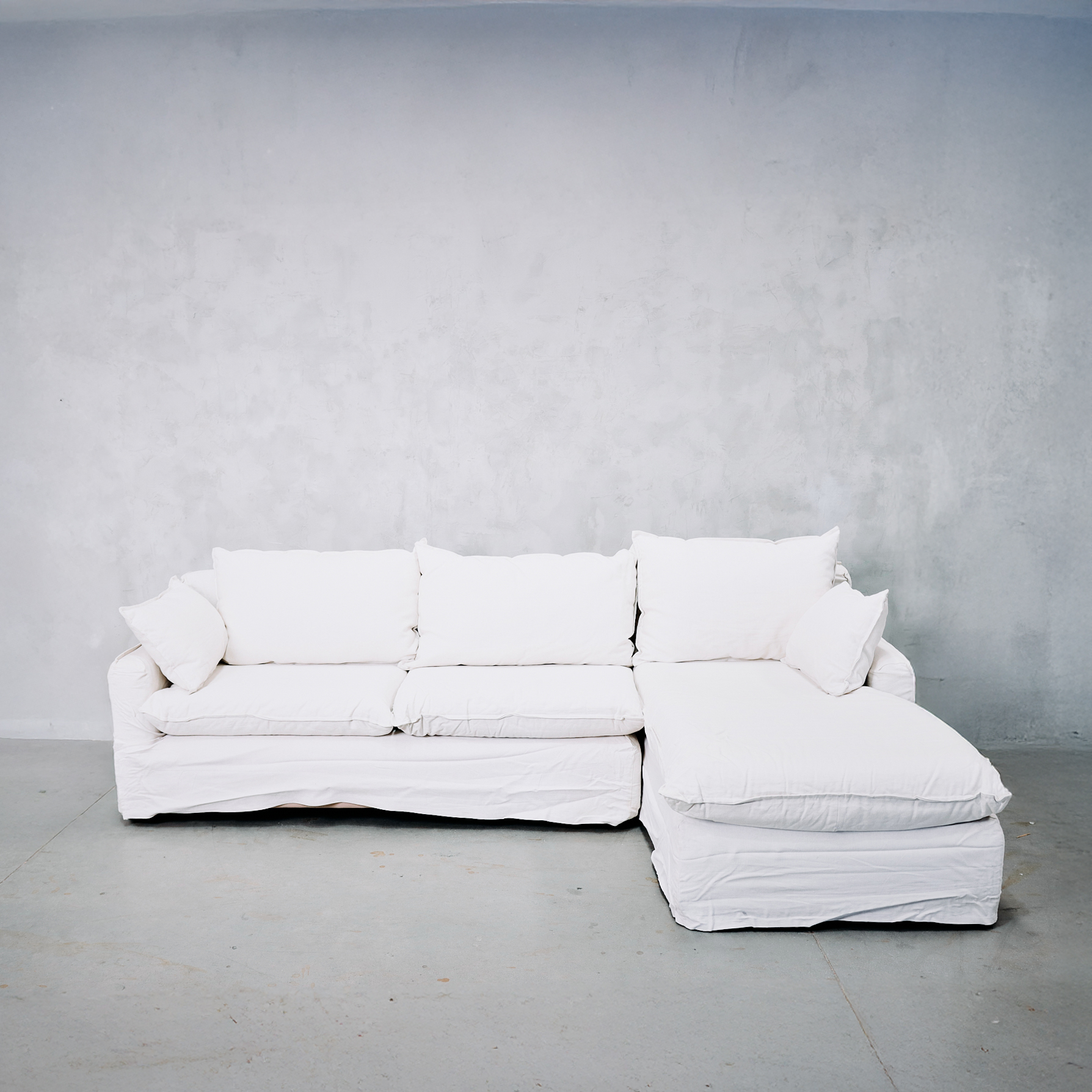 Seccional Trinidad Der. 2.80 x 1.65 Hueso