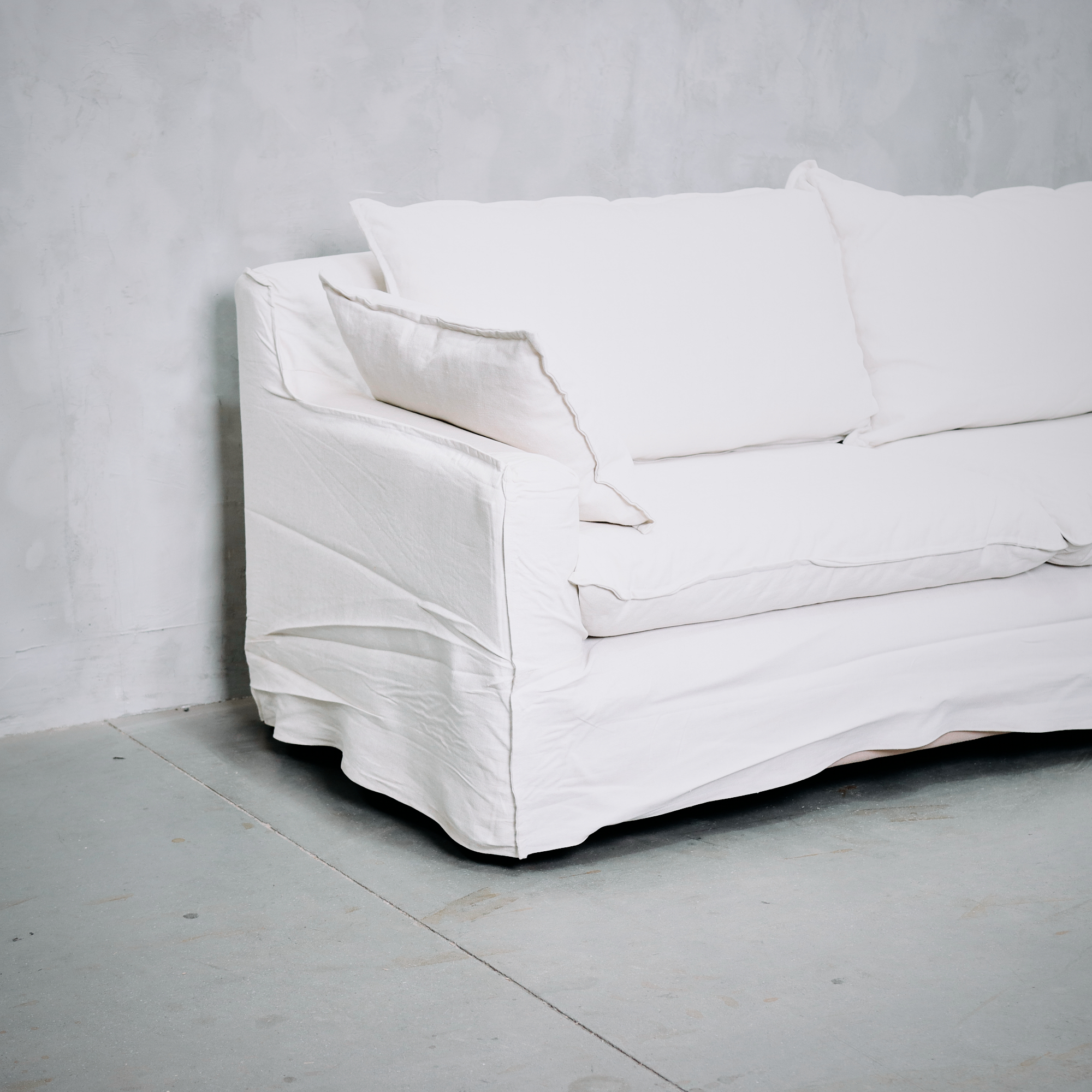 Seccional Trinidad Der. 2.80 x 1.65 Hueso