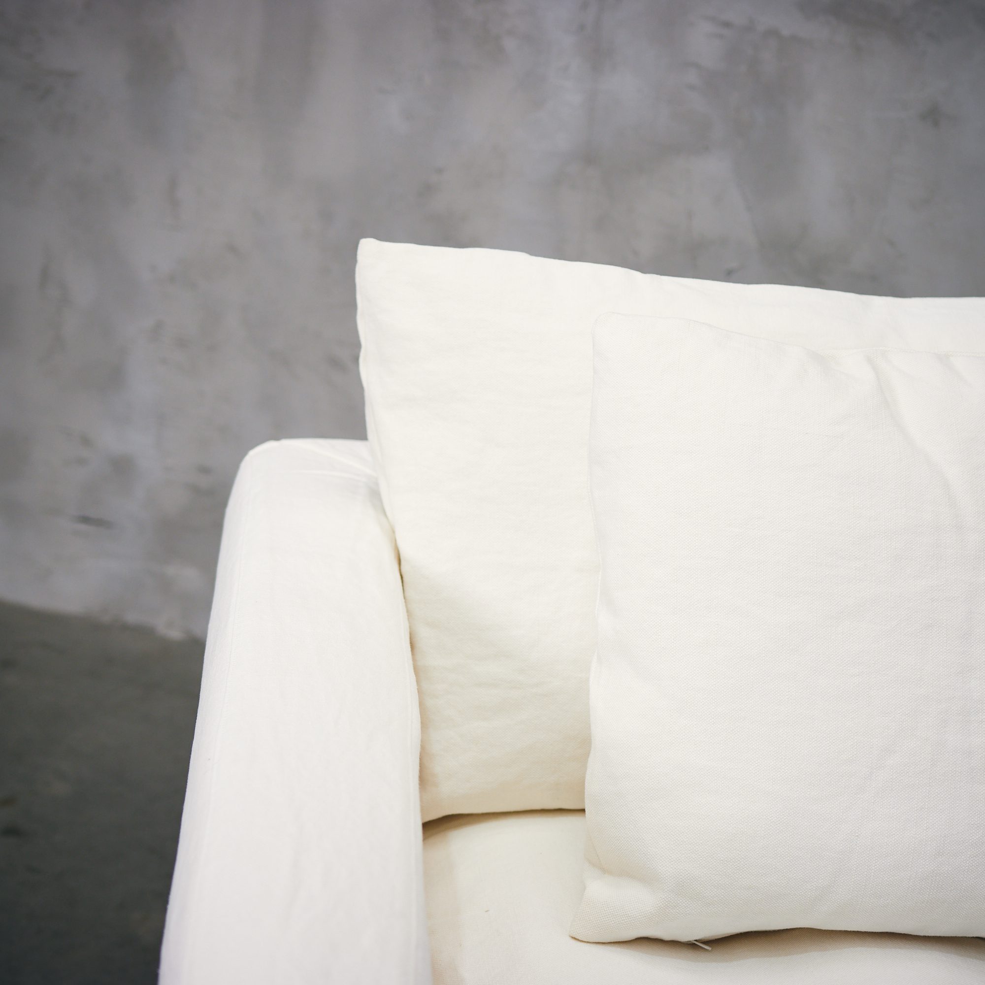 Esquinero Sofá Gladiolo Crudo